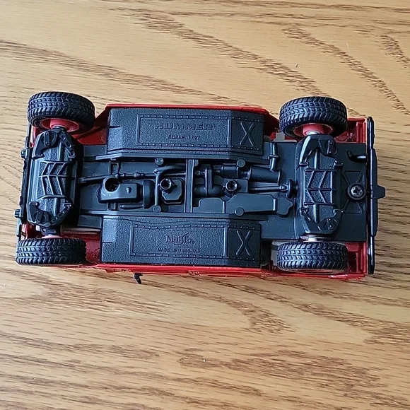 Hummer Model - Picture 4 of 11